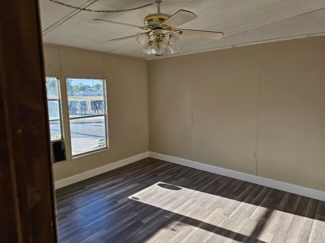 Building Photo - 7566 Peyraud Dr