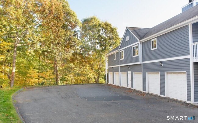 Building Photo - 211 Windgate Cir