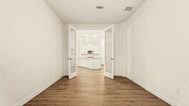 Building Photo - 14823 Mission Ave