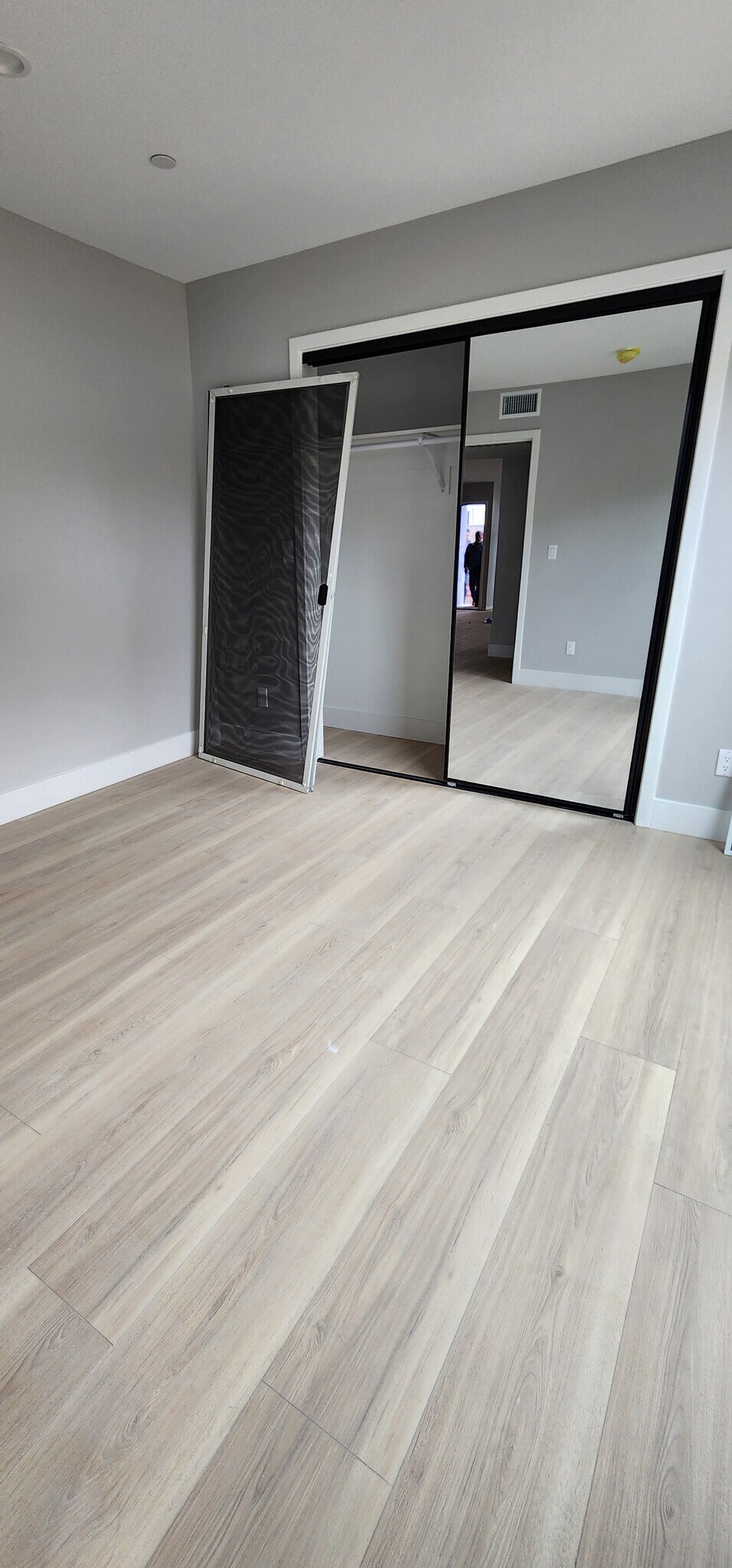 Building Photo - 5725 Klump Ave