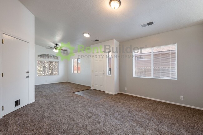 Building Photo - WOW, MOVE IN SPECIAL. $999.00 FIRST FULL MONTHS RENT!! FULLY RENOVATED HOME