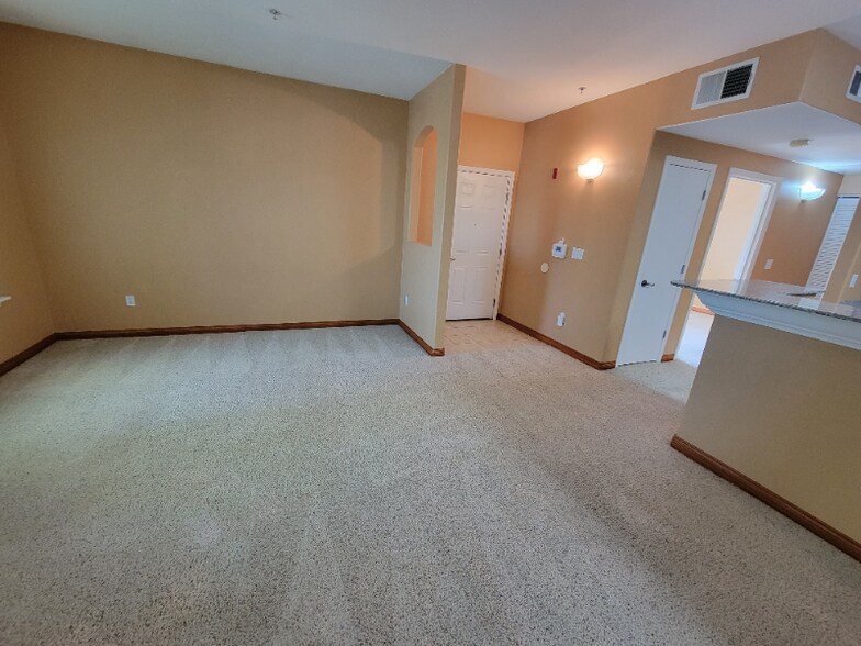 Building Photo - 4200 E Commerce Way