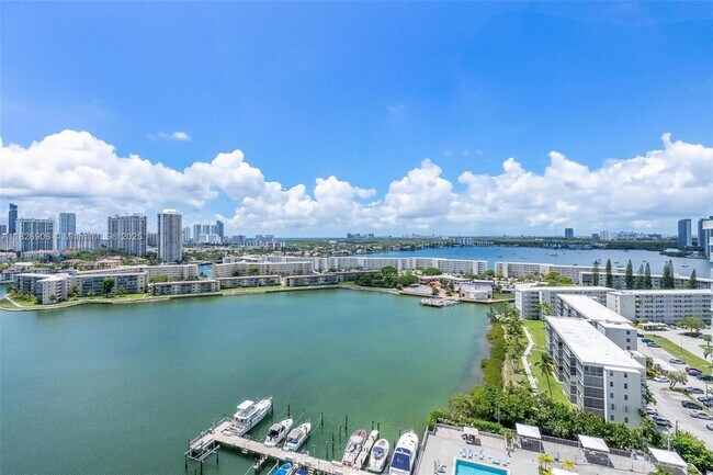 Building Photo - 18081 Biscayne Blvd