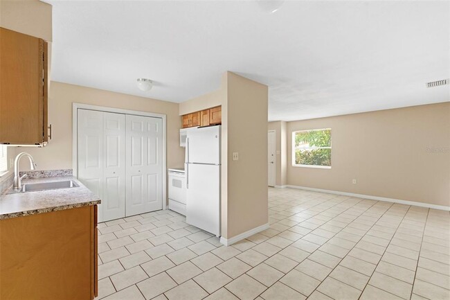 Building Photo - 3052 Park Ln