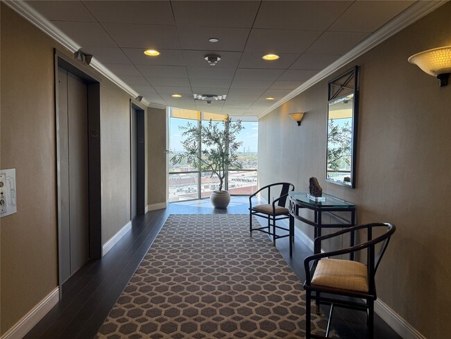 Building Photo - 15 Greenway Plz