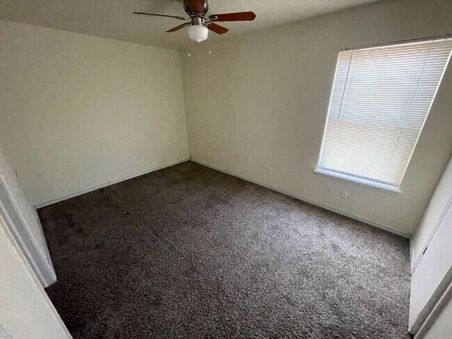 Building Photo - 6901 Lyrewood Ln