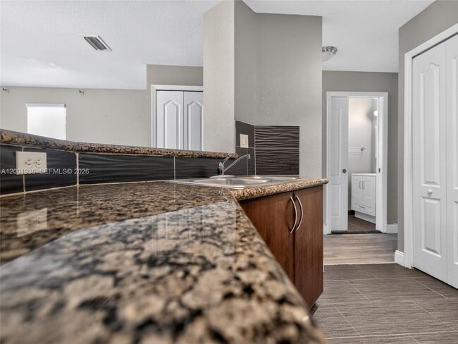 Building Photo - 3004 SW 129th Way