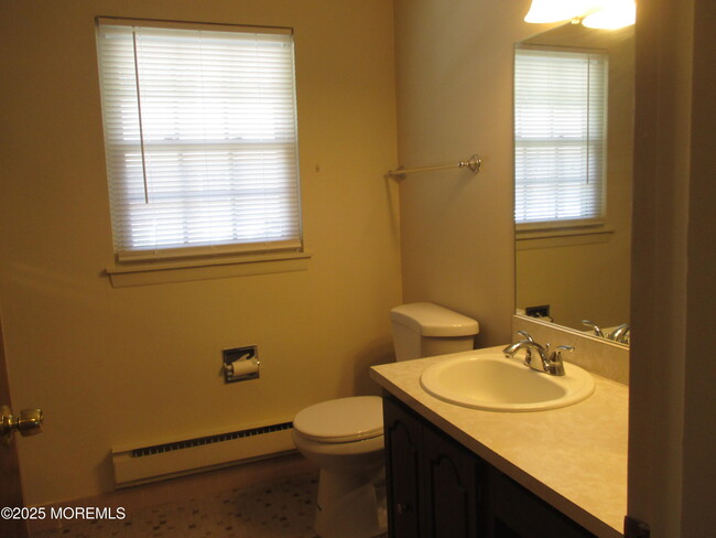 Building Photo - 1236D Hamilton Ct