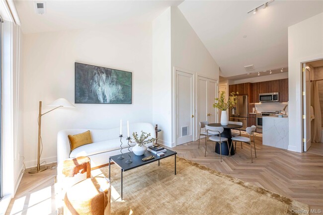 Building Photo - 100 E Putnam Ave