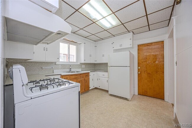 Building Photo - 20 Tacoma Ave