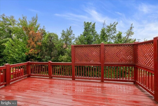 Building Photo - 6350 Regal Oak Dr