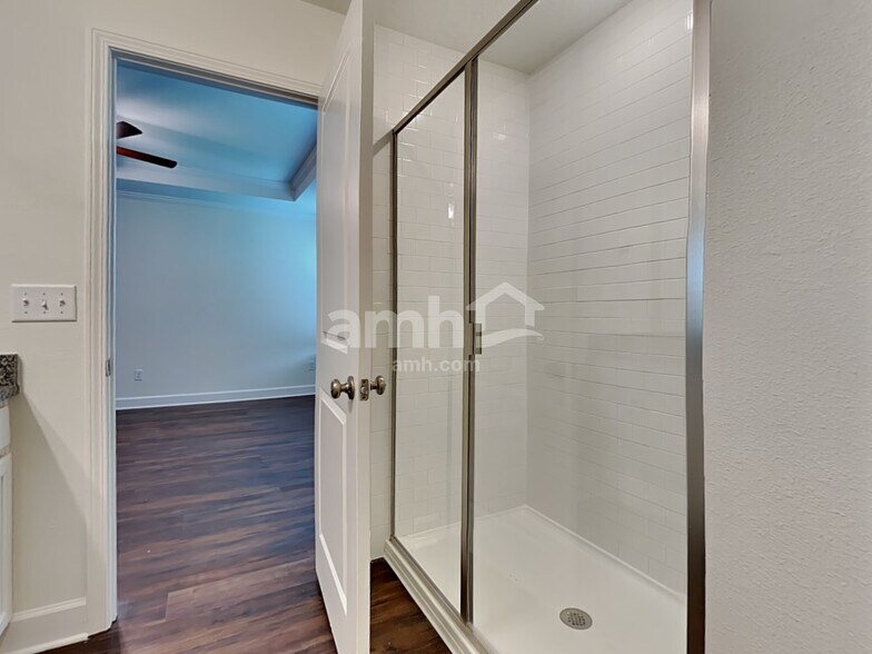 Building Photo - 969 Tan Tara Trl