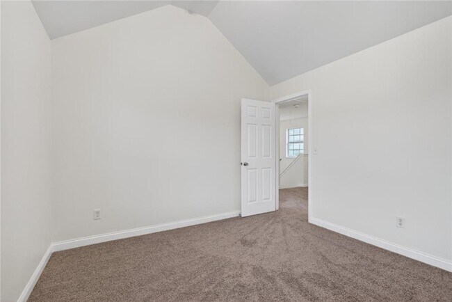 Building Photo - 6120 Hemperly Rd