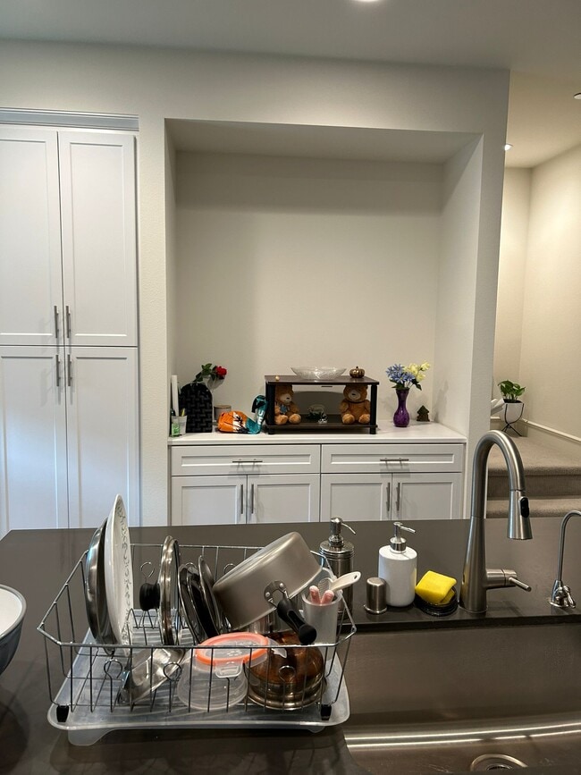 Building Photo - 344 Millstream Ct