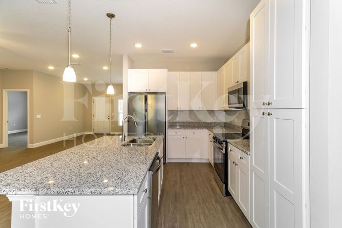 Building Photo - 437 Larino Rd SW