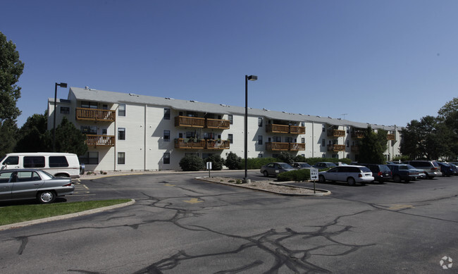 Building Photo - Oakbrook Apartments