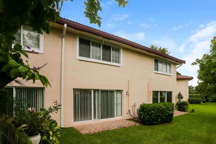 Building Photo - 8984 NW 38th Dr