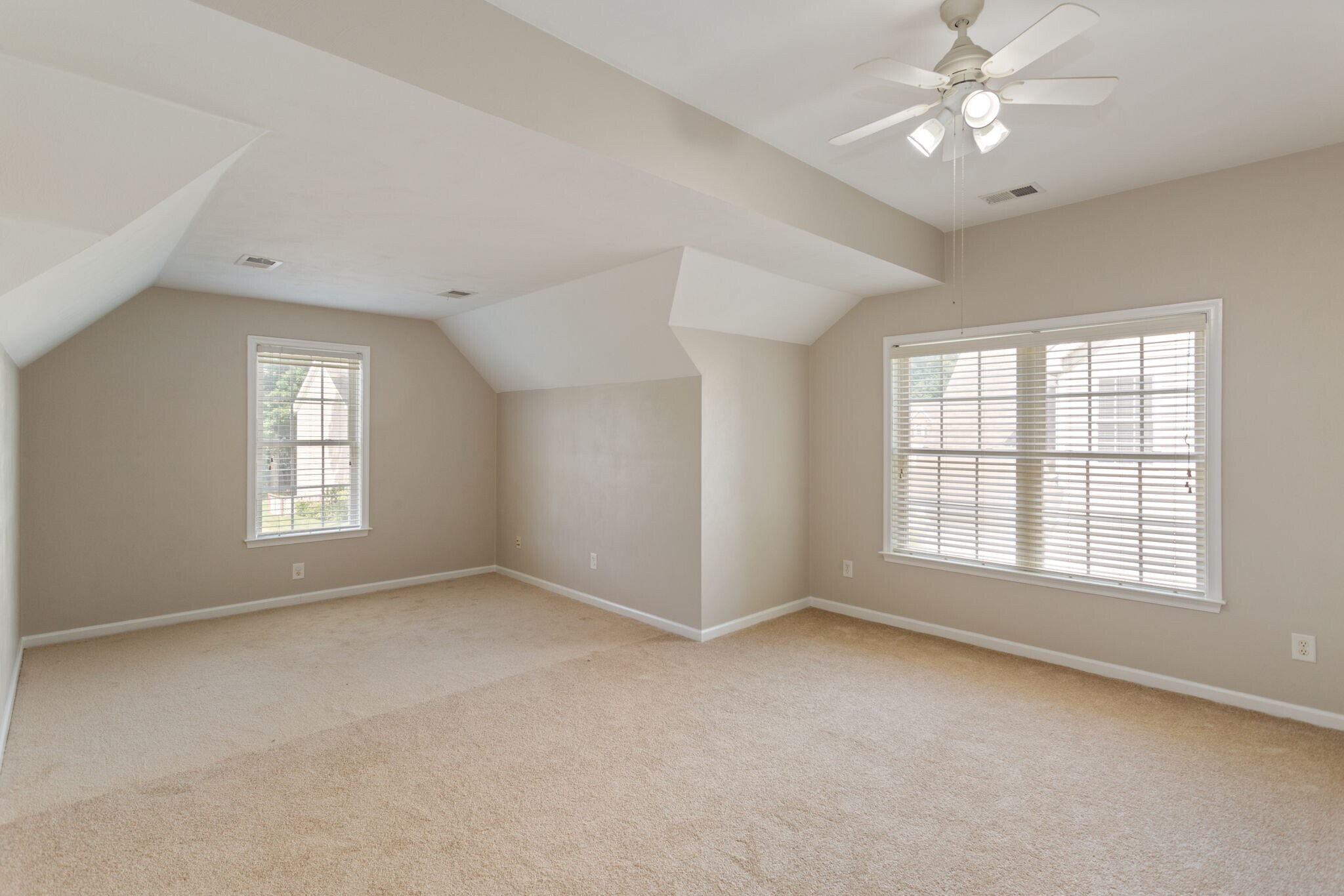 Building Photo - 22301 Tradewinds Dr