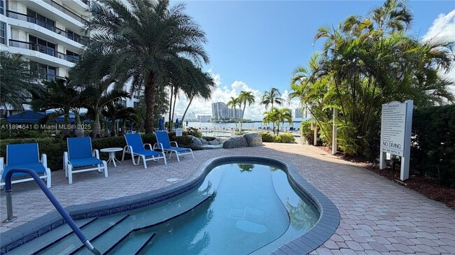 Building Photo - 3530 Mystic Pointe Dr
