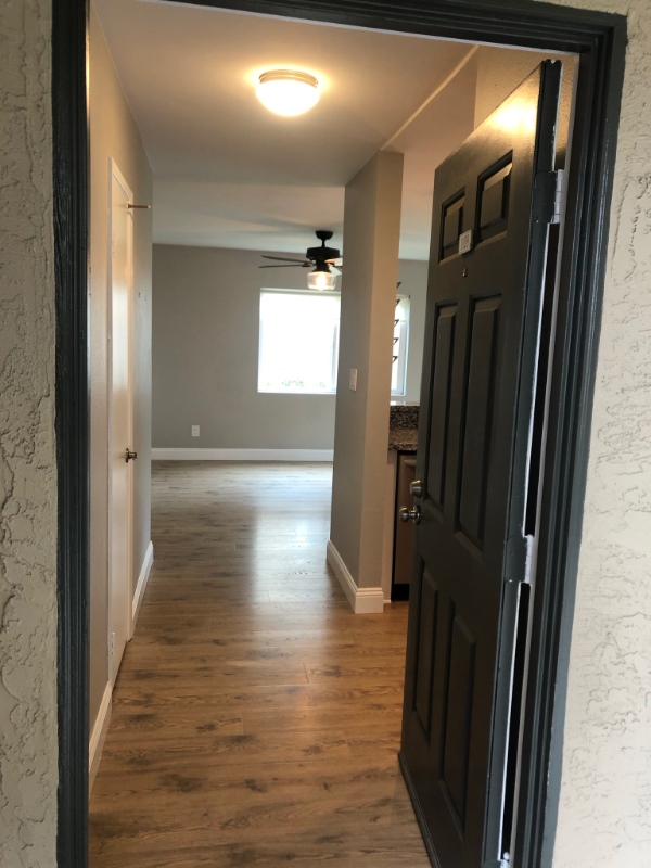 Building Photo - 7555 Charmant Dr