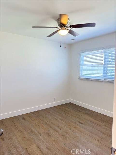 Building Photo - 337 E Everett Pl