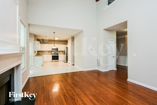 Building Photo - 2410 Kirkstone Dr