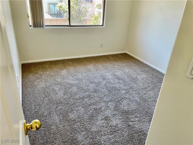 Building Photo - 8233 Strawberry Spring St