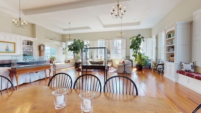 Building Photo - 39 State St