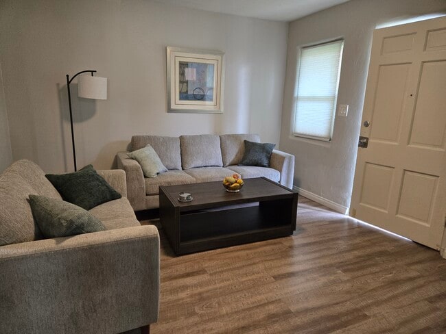 Building Photo - 7219 Mohawk St