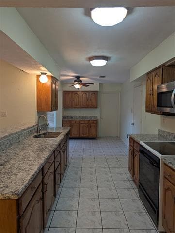Building Photo - 2821 Stratford Ln