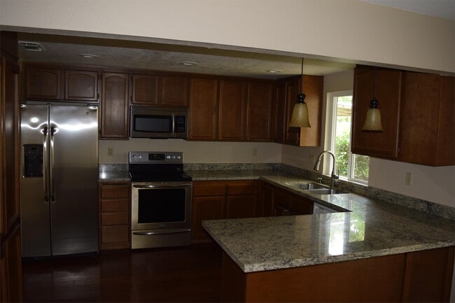 Building Photo - 5642 Cypress Point Dr