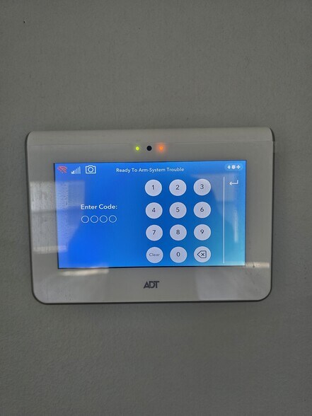 Building Photo - 1124 Lumsden Pointe Blvd