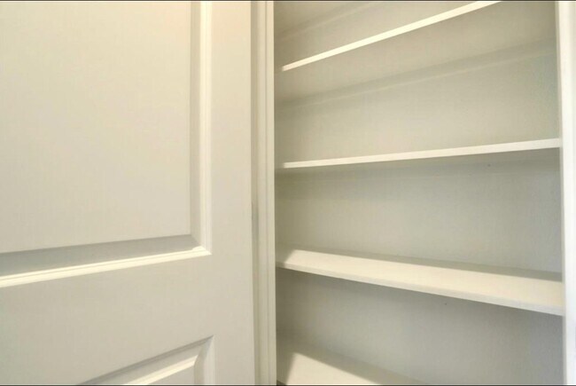 Building Photo - 351 Red Clover