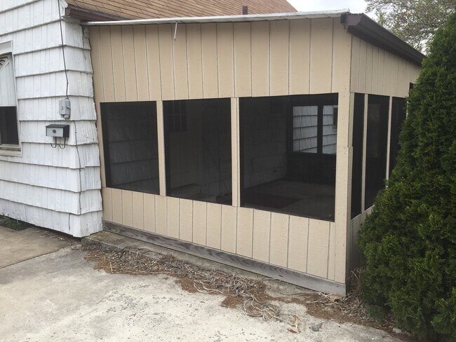 Building Photo - $1300 Lemoyne 2 bedroom house for rent