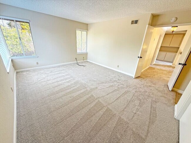 Building Photo - Gorgeous Almaden Valley Home Near Almaden Lake Park!
