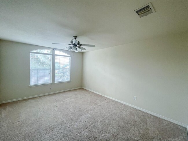 Building Photo - 10940 Chazenwood Dr
