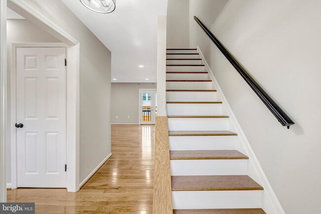 Building Photo - 8478 Battle Ct