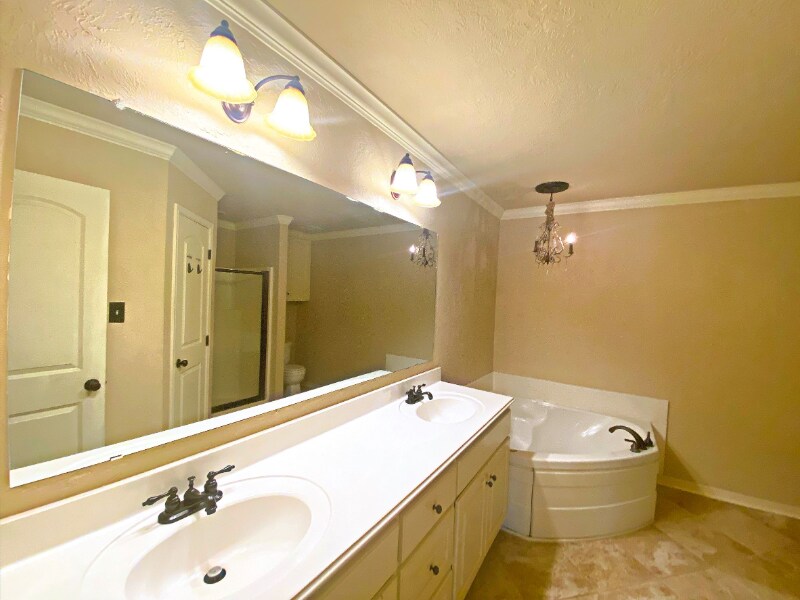 Building Photo - 16318 Long Valley Ct