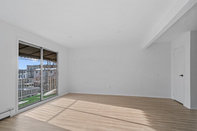 Building Photo - 4017 Hudson Ave