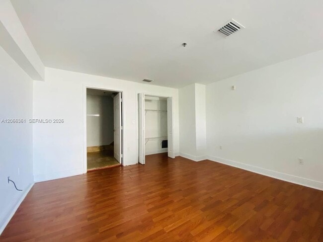 Building Photo - 6362 Collins Ave