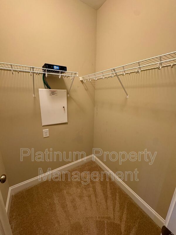 Building Photo - 2045 Birmingham Ct