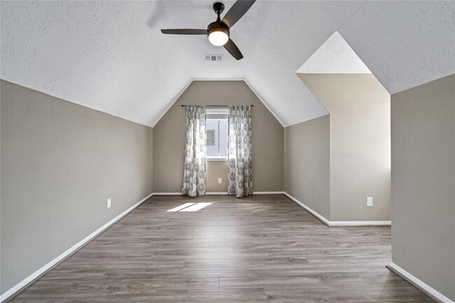 Building Photo - 23111 Red River Dr
