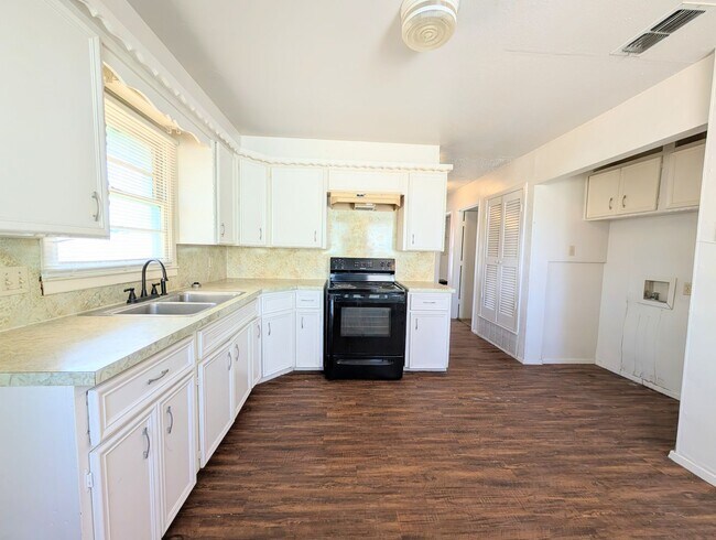 Building Photo - 9001 Indiana Ave