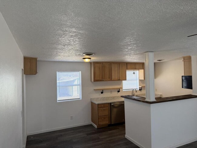 Building Photo - 406 Anderson Dr