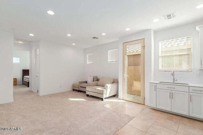 Building Photo - 3741 S 64th Dr