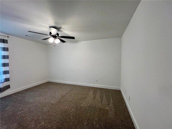 Building Photo - 1011 Sundance Ln