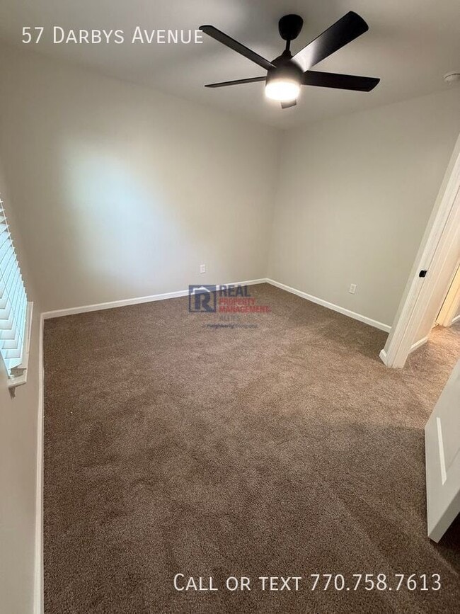 Building Photo - 57 Darbys Ave