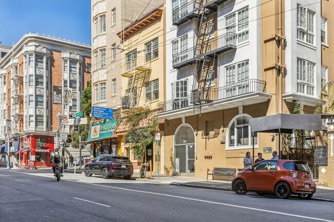 Building Photo - 690 Sutter St