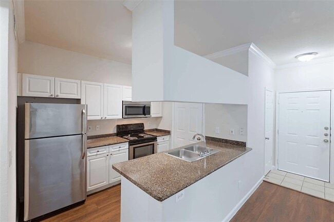 Building Photo - 10505 S I-35 Frontage Rd