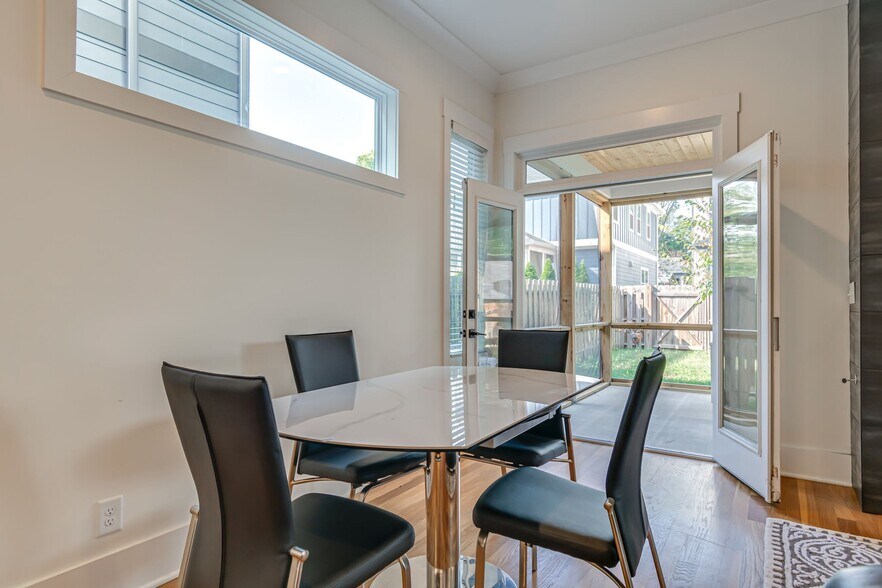 Building Photo - 1611B Cahal Ave